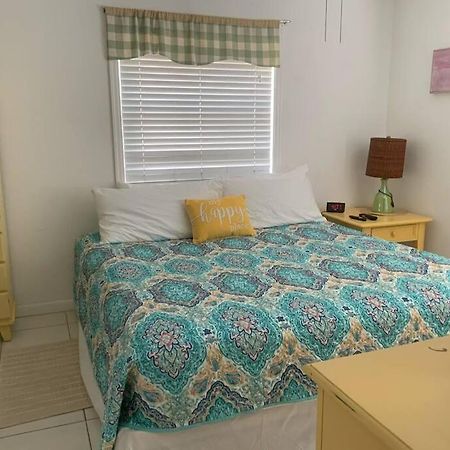 Lovely 1 Bedroom Unit Across From Lido Key Beach ساراسوتا المظهر الخارجي الصورة