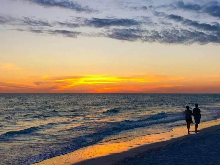 Lovely 1 Bedroom Unit Across From Lido Key Beach ساراسوتا المظهر الخارجي الصورة
